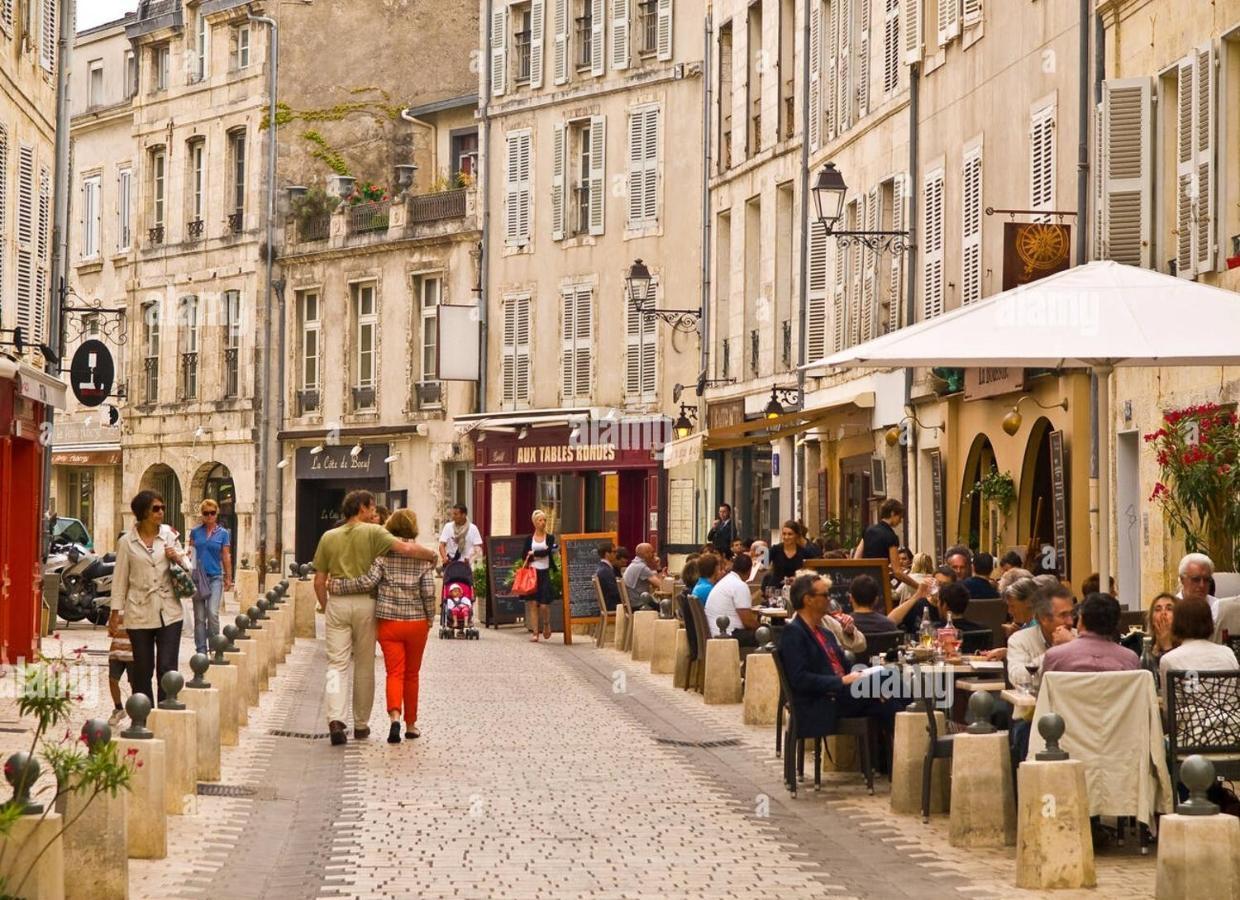 Appartement Tout Confort En Mezzanine A 20Mn A Pied Du Centre-Ville Avec Tv Et Wifi La Rochelle  Eksteriør billede