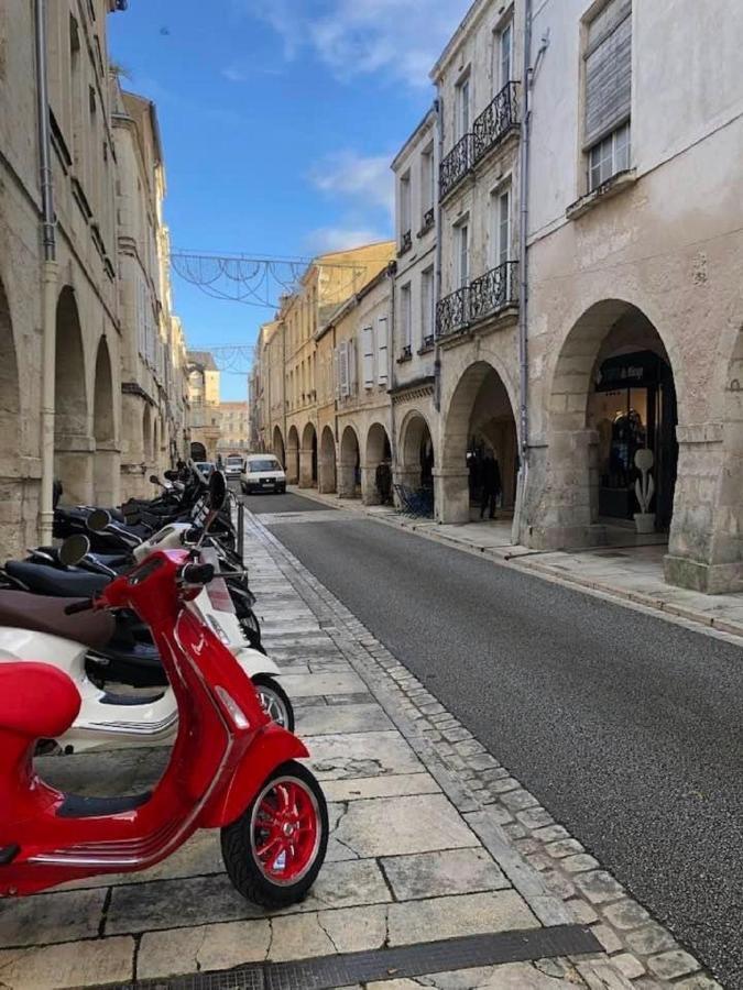Appartement Tout Confort En Mezzanine A 20Mn A Pied Du Centre-Ville Avec Tv Et Wifi La Rochelle  Eksteriør billede